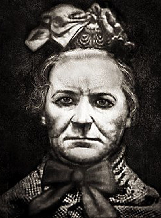 بالصور: تعرفوا إلى أكثر النساء شرا وخطورة على مر التاريخ صورة رقم 5 بالصور: تعرفوا إلى أكثر النساء شرا وخطورة على مر التاريخ صورة رقم 5