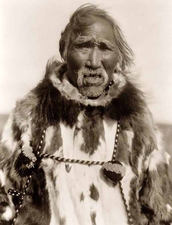 تعرفوا إلى 7 عادات ثقافية غريبة حول العالم ما زالت تمارس حتى يومنا هذا صورة رقم 7 تعرفوا إلى 7 عادات ثقافية غريبة حول العالم ما زالت تمارس حتى يومنا هذا صورة رقم 7