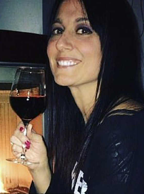 روميو وجولييت الحجر الصحي: إيطاليان يحتفلان بخطوبتهما من الشرفة صورة رقم 12