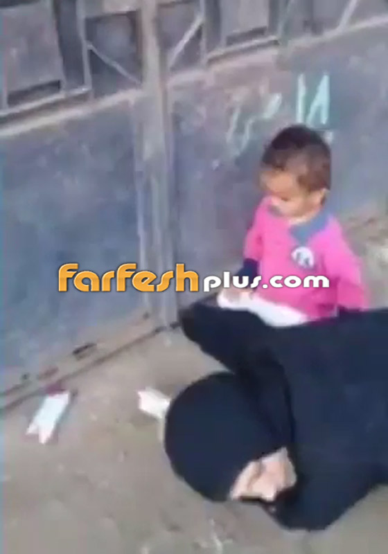 فيديو يمزق القلب.. مصري يحبس والدته العجوز مدة سنة بسبب معاشها! صورة رقم 3 فيديو يمزق القلب.. مصري يحبس والدته العجوز مدة سنة بسبب معاشها! صورة رقم 3