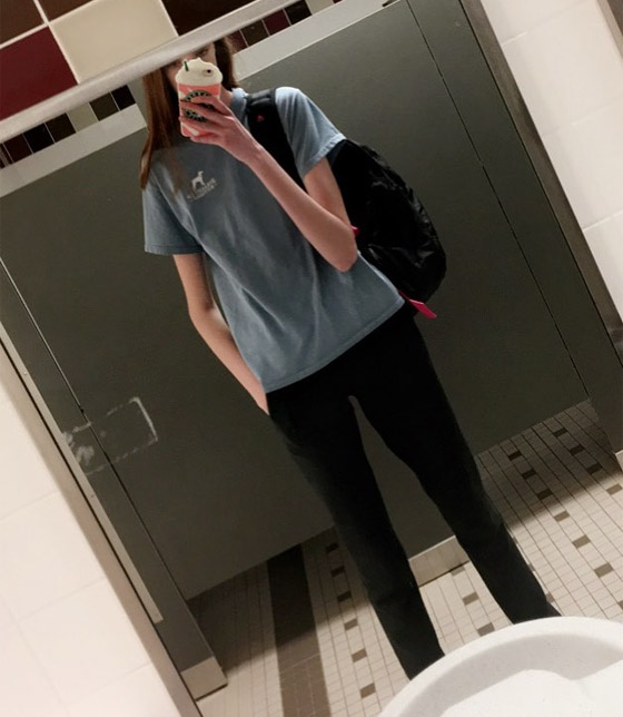 فيديو وصور: فتاة تمتلك أطول ساقين في العالم.. يزيد طولها على مترين! صورة رقم 5