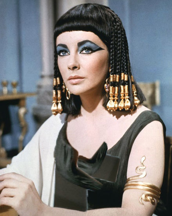 ممثلة إسرائيلية تسرق دور كليوباترا من ممثلات عربيات بينهن نادين نجيم! صورة رقم 18 ممثلة إسرائيلية تسرق دور كليوباترا من ممثلات عربيات بينهن نادين نجيم! صورة رقم 18