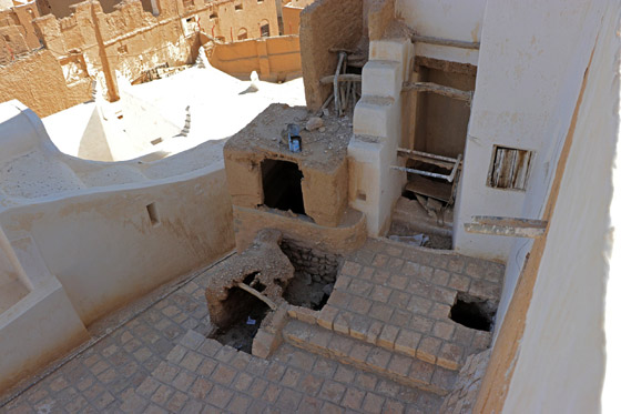 قصر في بلد عربي.. أكبر مباني العالم أمام خطر الانهيار صورة رقم 3