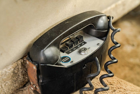 صور: بيع السيارة المشؤومة التي استقلها الرئيس كينيدي يوم اغتياله بمزاد صورة رقم 14