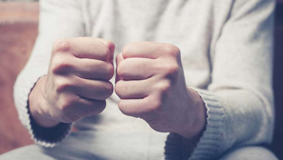 علاقة قوة قبضة اليد بصحة الجسم: تكشف الأسباب التي ستؤدي لوفاتك! صورة رقم 2 علاقة قوة قبضة اليد بصحة الجسم: تكشف الأسباب التي ستؤدي لوفاتك! صورة رقم 2