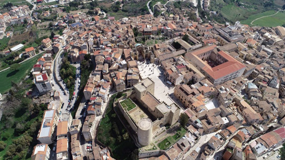 أقل من فنجان قهوة.. هذه هي كلفة شراء منزل ببلدة ساليمي في إيطاليا صورة رقم 12