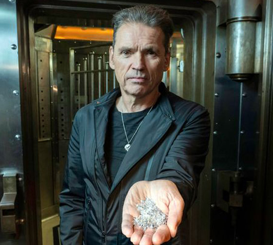 فيديو وصور: إنتاج ألماس صديق للبيئة مصنوع بالكامل من الهواء صورة رقم 6