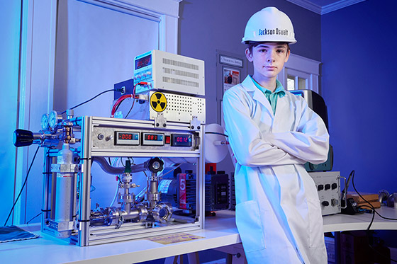 طفل أمريكي يدخل موسوعة غينيس كأصغر عالم نووي في العالم! صورة رقم 2