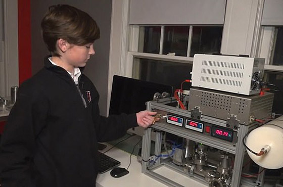 طفل أمريكي يدخل موسوعة غينيس كأصغر عالم نووي في العالم! صورة رقم 6