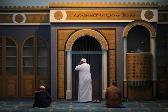 افتتاح أول مسجد بالعاصمة اليونانية منذ رحيل العثمانيين قبل 200 عام صورة رقم 7 افتتاح أول مسجد بالعاصمة اليونانية منذ رحيل العثمانيين قبل 200 عام صورة رقم 7