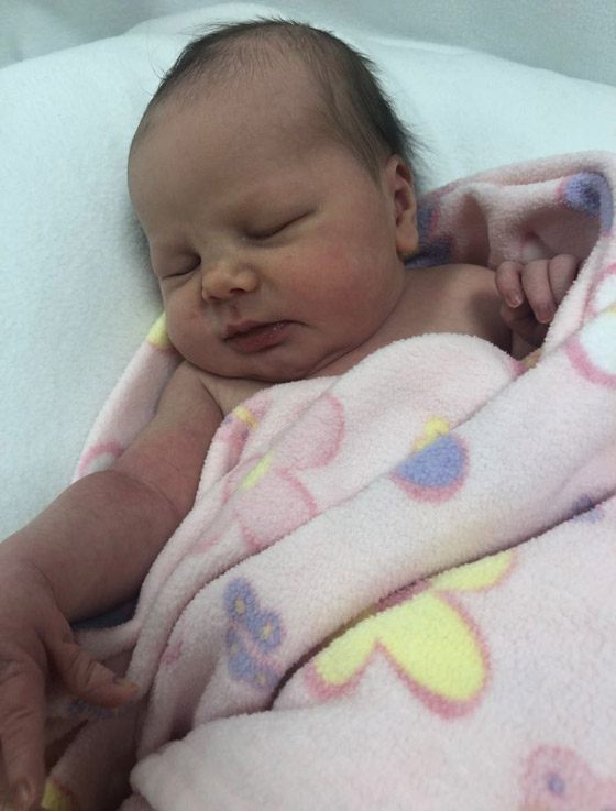 بعد 14 ابنا.. زوجان أمريكيان يرزقان بطفلة بعد 3 عقود من زواجهما! صورة رقم 8