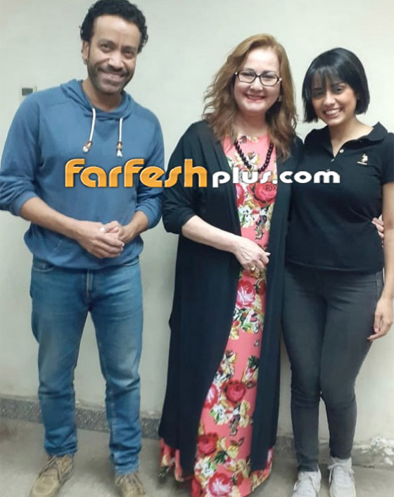 ظهور نادر للفنانة آثار الحكيم بعد سنوات من الغياب.. كيف تغير شكلها؟ صورة رقم 3 ظهور نادر للفنانة آثار الحكيم بعد سنوات من الغياب.. كيف تغير شكلها؟ صورة رقم 3