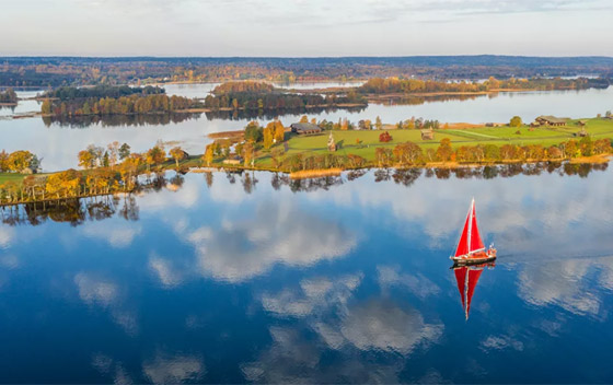 حيث تلتقي السماء بالأرض.. مناظر طبيعية خلابة ووجهات سياحية في روسيا صورة رقم 1