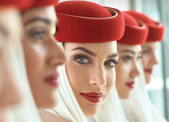 من أسرار الطائرات.. ما علاقة أحمر الشفاه الفاقع ومضيفات الطيران؟ صورة رقم 5