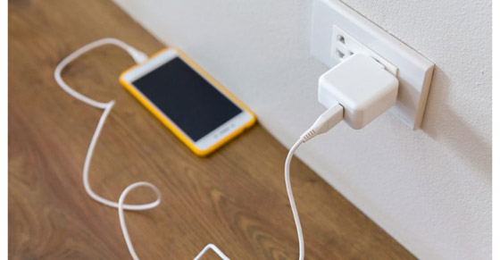 هل يمكنك استخدام أي شاحن لهاتفك؟ وهل تتأثر البطارية؟ صورة رقم 4