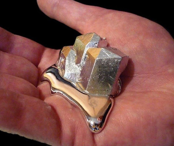 صور: 10 أهم وأغرب المواد غير العادية التي صنعها الإنسان على الإطلاق صورة رقم 2