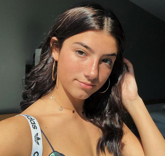 تشارلي داميليو (16 عاما) أول نجمة تجمع 100 مليون متابع على تيك توك صورة رقم 15 تشارلي داميليو (16 عاما) أول نجمة تجمع 100 مليون متابع على تيك توك صورة رقم 15