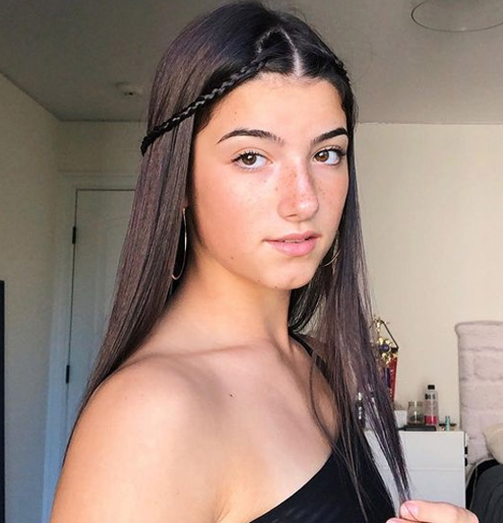تشارلي داميليو (16 عاما) أول نجمة تجمع 100 مليون متابع على تيك توك صورة رقم 16 تشارلي داميليو (16 عاما) أول نجمة تجمع 100 مليون متابع على تيك توك صورة رقم 16
