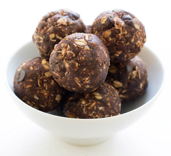 4 مكونات تصنع وجبة خفيفة صحية.. كرات الطاقة بزبدة الفول السوداني صورة رقم 10 4 مكونات تصنع وجبة خفيفة صحية.. كرات الطاقة بزبدة الفول السوداني صورة رقم 10