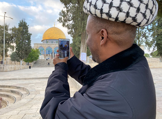 قصة الجنوب إفريقي تكالا الذي وصل القدس مشيا برحلة استغرقت عامين! صورة رقم 2 قصة الجنوب إفريقي تكالا الذي وصل القدس مشيا برحلة استغرقت عامين! صورة رقم 2