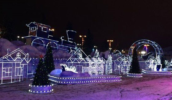 بالصور: موسكو تفتتح أكبر حلبة للتزلج على الجليد في الهواء الطلق صورة رقم 7