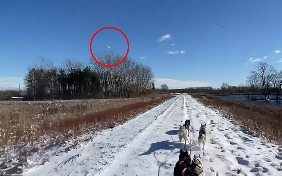 فيديو لكرة نارية هزت النوافذ وتوهجت في السماء.. ماذا حدث؟ صورة رقم 8