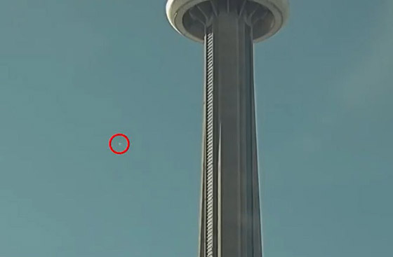 فيديو لكرة نارية هزت النوافذ وتوهجت في السماء.. ماذا حدث؟ صورة رقم 2