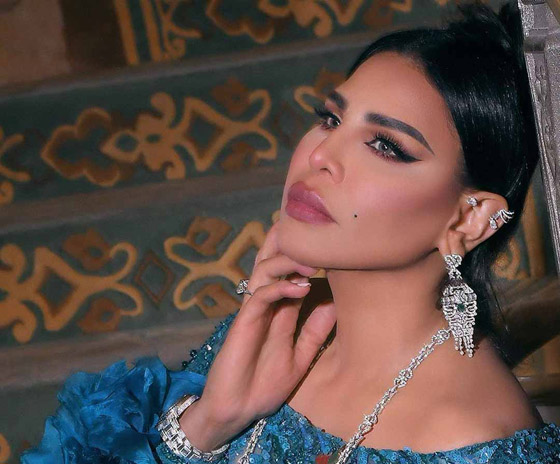 خناقة أحلام مع احدى المتابعات والفنانة الاماراتية ترد: انقلعي عندنا شغل! صورة رقم 5