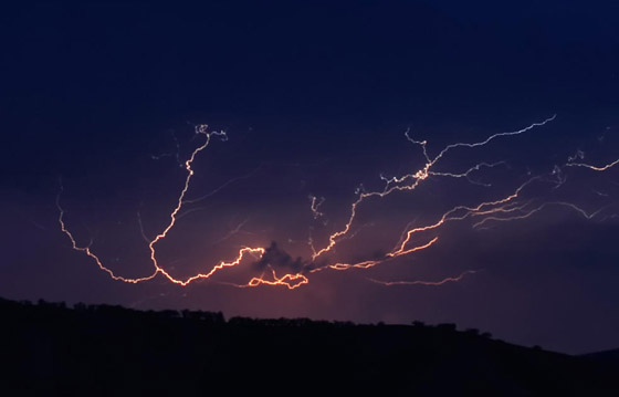 إليكم الفرق بين الرعد والبرق.. من منهما أكثر خطورة وتدميرا؟ صورة رقم 4