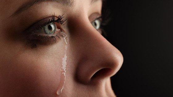 للدموع فوائد مذهلة.. وسر الضحك بعد البكاء صورة رقم 1