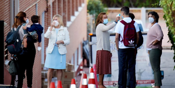 فيروس كورونا: توقعات باستمرار تدابير الإغلاق والتباعد رغم ظهور لقاحات صورة رقم 10