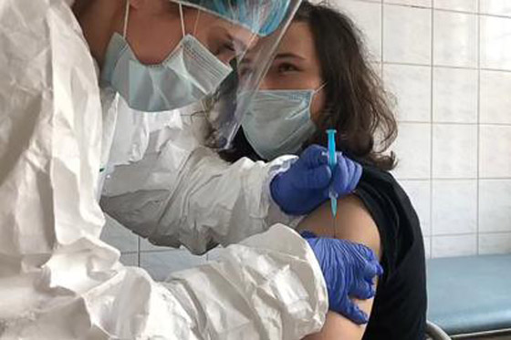 لقاح كورونا يحميك لكن احذر المخالطة.. طبيب يوضح صورة رقم 7