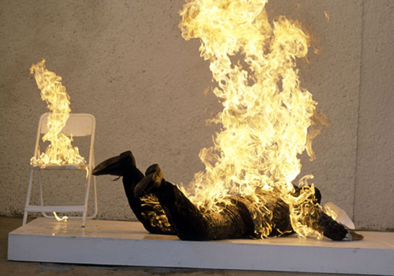 ظاهرة الاحتراق الذاتي بين الخيال والحقيقة! ما نظريات العلماء لحدوثها؟ صورة رقم 5