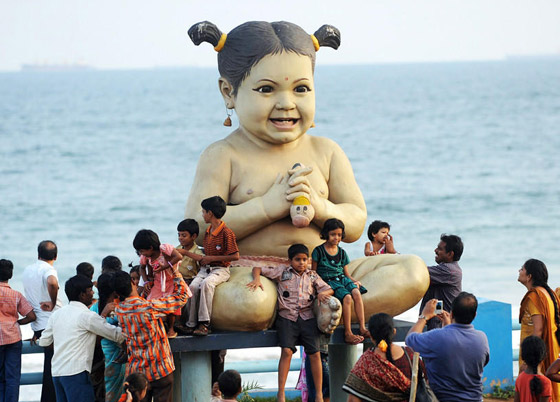 بالصور: تعرفوا إلى أغرب التماثيل والمنحوتات المدهشة حول العالم صورة رقم 2