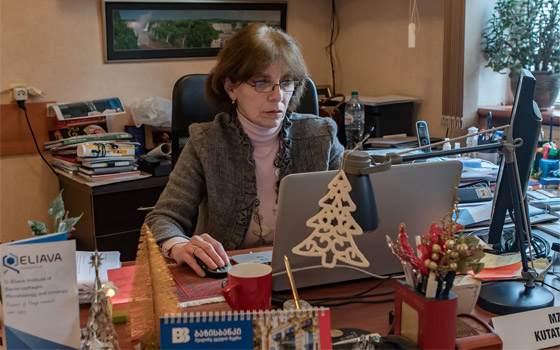 تعرفوا على الفيروسات والبكتيريا التي تلتهم أمراض الإنسان! صورة رقم 4