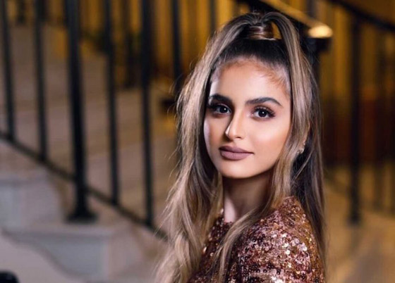فيديو نادر: حلا الترك طفلة بدون اسنان تغني بجرأة واتقان لأم كلثوم صورة رقم 4
