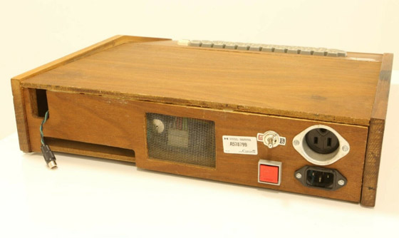 عرض كمبيوتر آبل نادر عمره 45 عاما للبيع بـ1.5 مليون دولار! صور صورة رقم 7