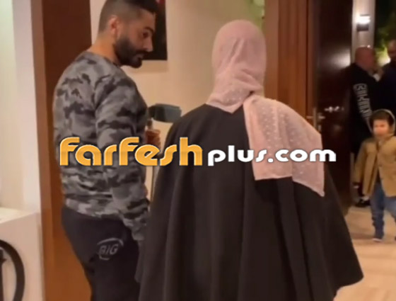 فيديو: تامر حسني يفاجئ احدى معجباته بعد أن أصيبت بالشلل وفقدت الذاكرة صورة رقم 11 فيديو: تامر حسني يفاجئ احدى معجباته بعد أن أصيبت بالشلل وفقدت الذاكرة صورة رقم 11