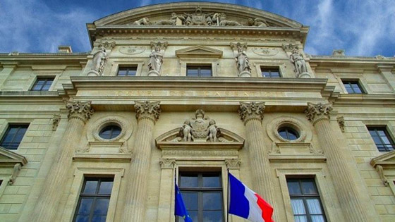 معاناة امرأة فرنسية تحاول إثبات أنها لم تمت ولا تزال على قيد الحياة! صورة رقم 6 معاناة امرأة فرنسية تحاول إثبات أنها لم تمت ولا تزال على قيد الحياة! صورة رقم 6