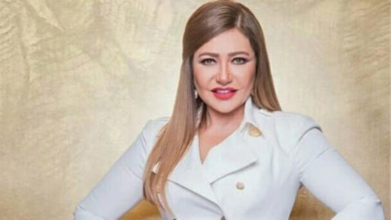 ليلى علوي ترقص مع محمد منير على أنغام (علي صوتك) صورة رقم 4
