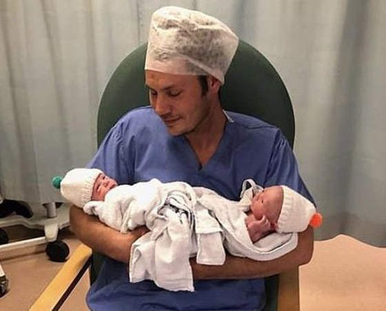 بحالة نادرة لأول مرة.. بريطانية تلد توأمين متماثلين بيومين وكيسين مختلفين! صورة رقم 8