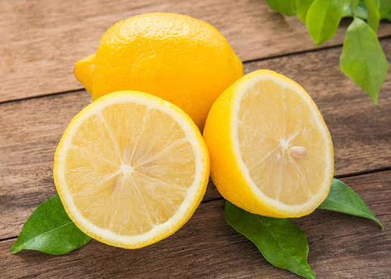 بعيدا عن المواد الكيميائية.. لهذه الأطعمة قدرة رائعة على التنظيف صورة رقم 6