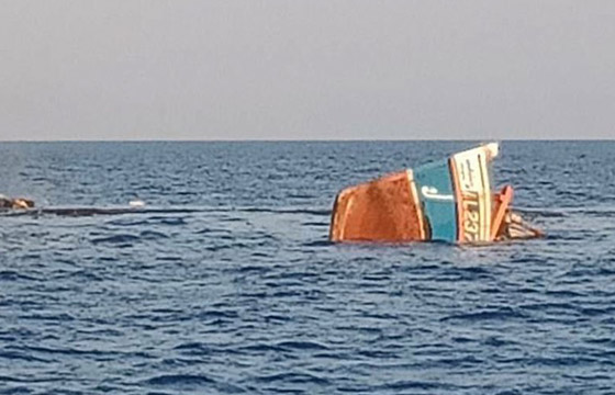 بحار تايلندي يغامر بحياته لإنقاذ قطط من عرض البحر وصور ترصد بطولته صورة رقم 12 بحار تايلندي يغامر بحياته لإنقاذ قطط من عرض البحر وصور ترصد بطولته صورة رقم 12