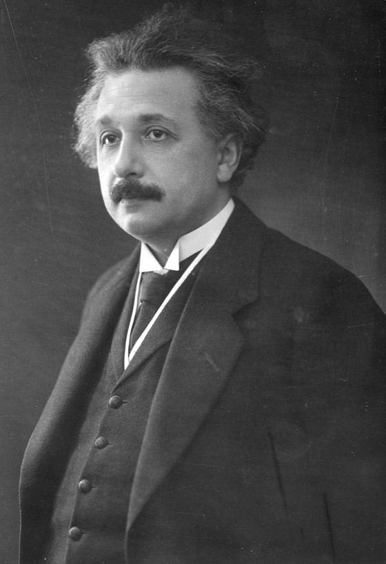 ما قصة الصورة التاريخية التي أخرج فيها الفيزيائي آينشتاين لسانه؟ صورة رقم 8 ما قصة الصورة التاريخية التي أخرج فيها الفيزيائي آينشتاين لسانه؟ صورة رقم 8