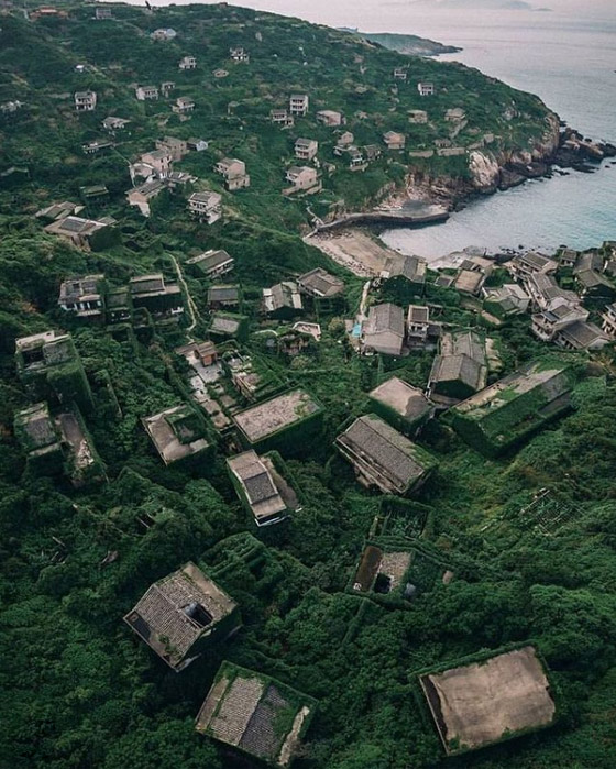 هوتوان.. قرية مهجورة ساحرة غمرتها الأعشاب! صور صورة رقم 20