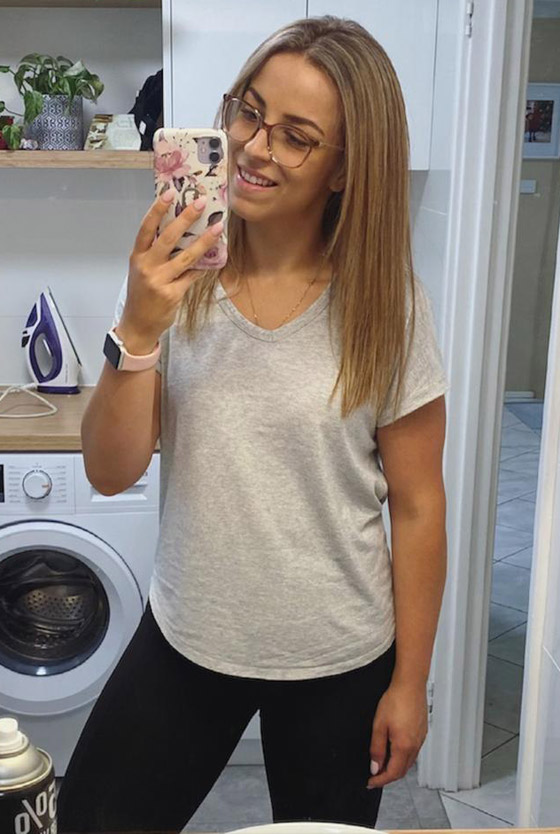 صور مذهلة: سيدة تخسر 40 كغم بوقت قياسي دون جراحة! لن تصدق الفرق.. اكتشف السر! صورة رقم 4 صور مذهلة: سيدة تخسر 40 كغم بوقت قياسي دون جراحة! لن تصدق الفرق.. اكتشف السر! صورة رقم 4