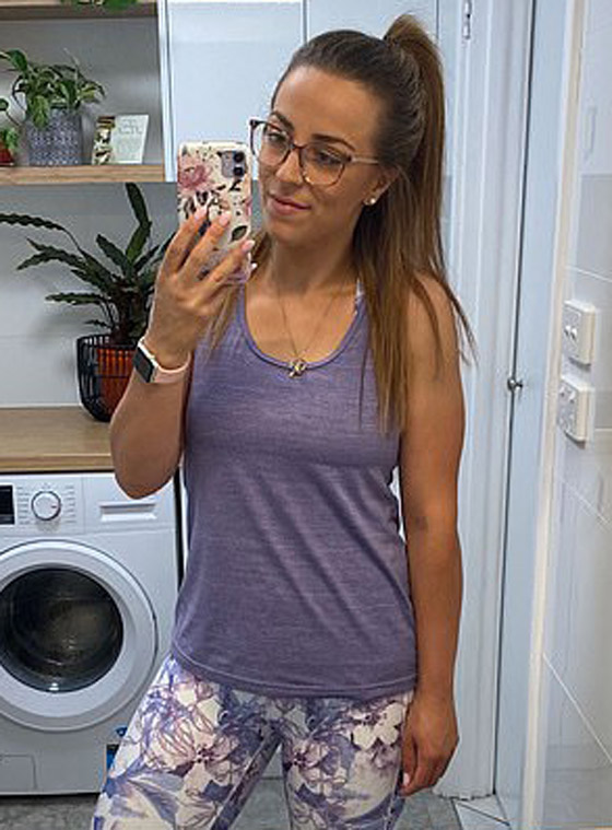 صور مذهلة: سيدة تخسر 40 كغم بوقت قياسي دون جراحة! لن تصدق الفرق.. اكتشف السر! صورة رقم 15 صور مذهلة: سيدة تخسر 40 كغم بوقت قياسي دون جراحة! لن تصدق الفرق.. اكتشف السر! صورة رقم 15