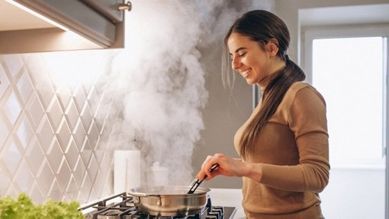 طرق تساعدك على التخلّص من روائح الطهي في المنزل! صورة رقم 1