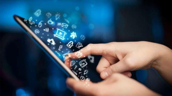 المجاملة.. وأشهر علامات الكذب في المحادثات الإلكترونية صورة رقم 3