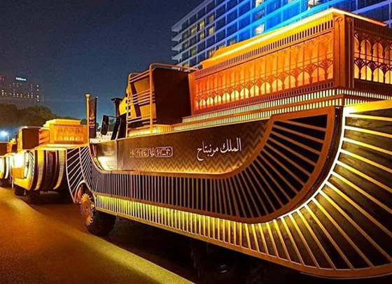 الرحلة الذهبية: مشهد تاريخي لنقل المومياوات المصرية الملكية بموكب مهيب صورة رقم 33